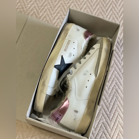 Golden Goose Super-Star Shearling-Lined Leather Sneakers - Picture 10 of 16